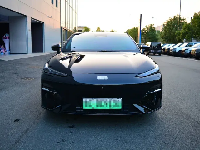 Geely Galaxy E8 — Фото автомобиля 2
