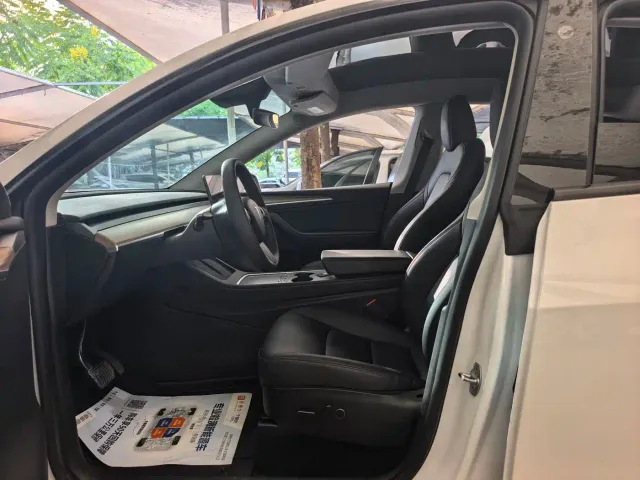 Tesla Model Y 2022 Facelift Rear-Wheel Drive Version — Фото автомобиля 5