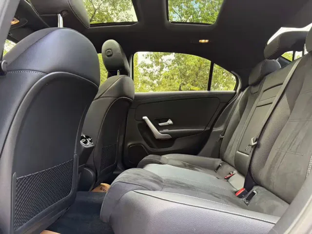 Mercedes-Benz A-Class — Фото автомобиля 11