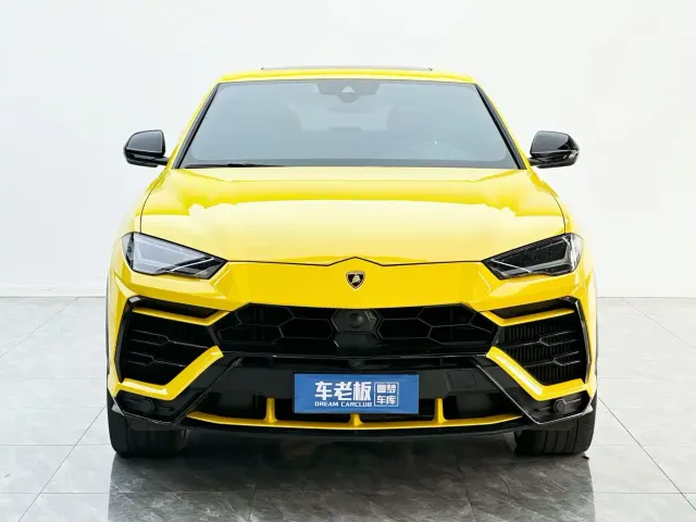 Lamborghini Urus — Фото автомобиля 2