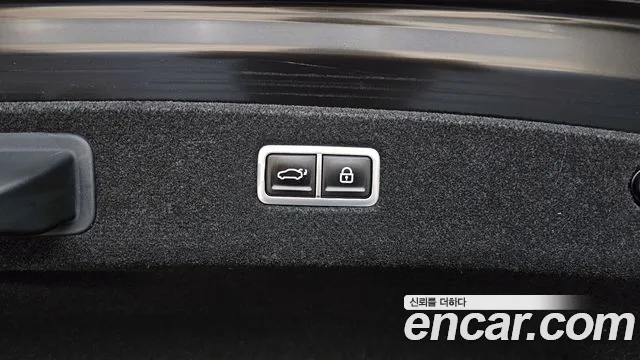 Genesis G90 Бензин 3.5 турбо AWD — Фото автомобиля 30