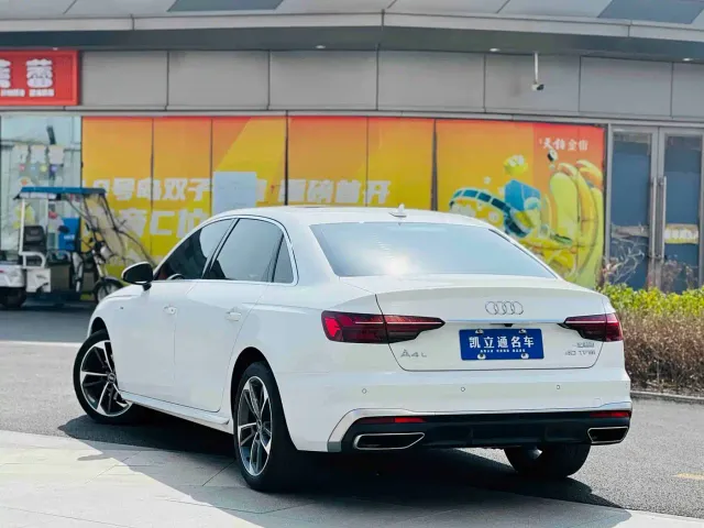 Audi A4L — Фото автомобиля 6