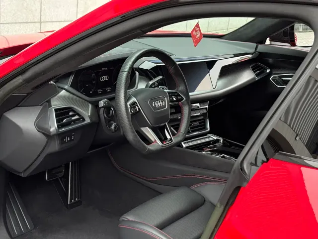 Audi RS e-tron GT — Фото автомобиля 8