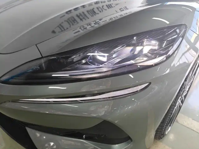 Denza Z9GT — Фото автомобиля 22