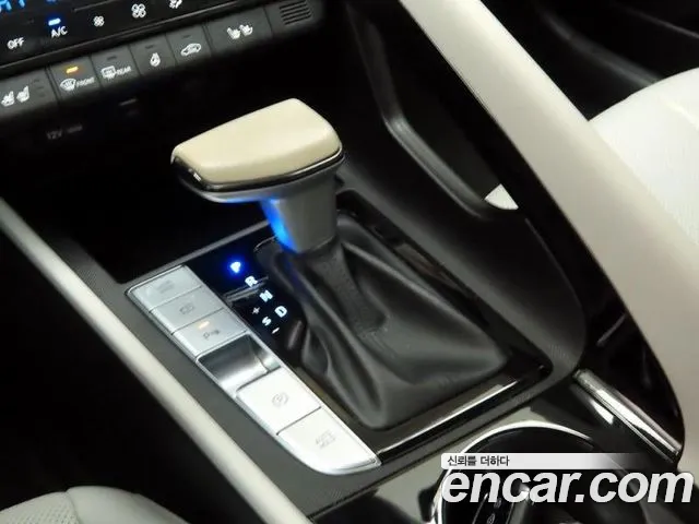 Hyundai Avante CN7 — Фото автомобиля 11