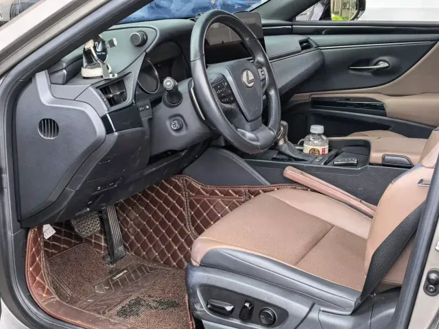 Lexus ES — Фото автомобиля 6