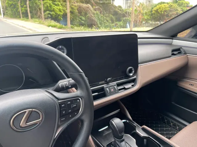 Lexus ES — Фото автомобиля 24