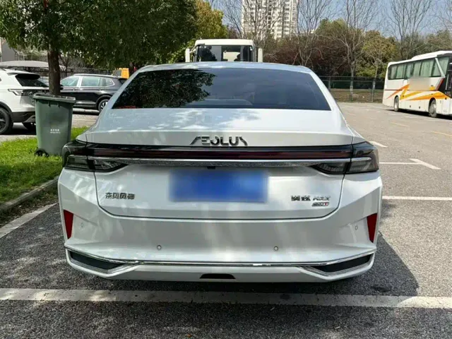 Dongfeng Yixuan MAX — Фото автомобиля 23
