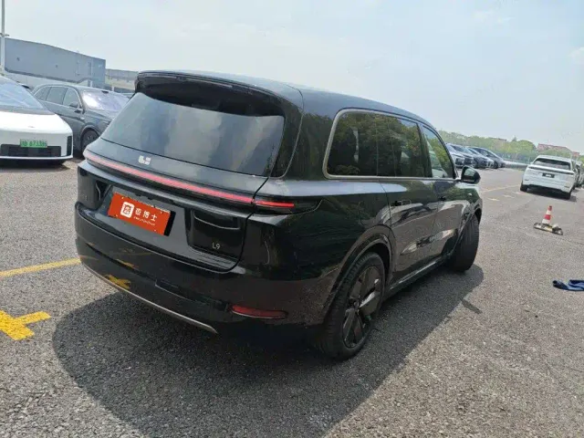 Li Auto L9 — Фото автомобиля 2