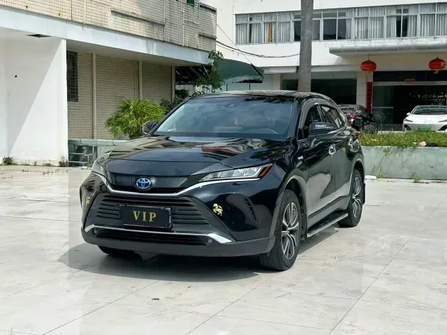 Фотография автомобиля — Toyota Harrier
