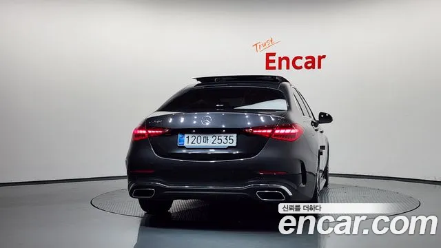 Mercedes-Benz C-Class — Фото автомобиля 4