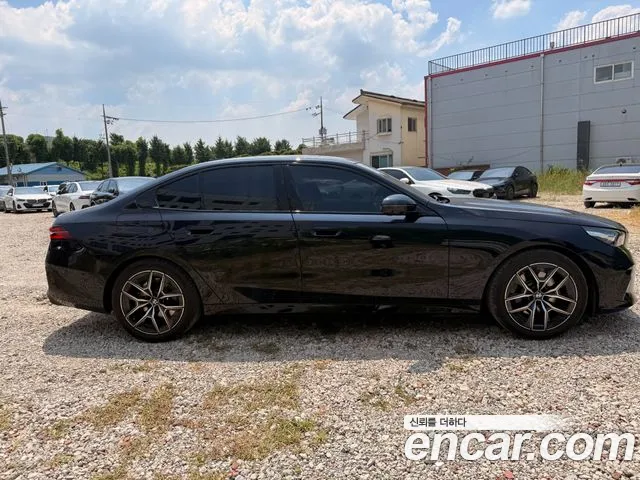 Фотография автомобиля — BMW 5 Series G60