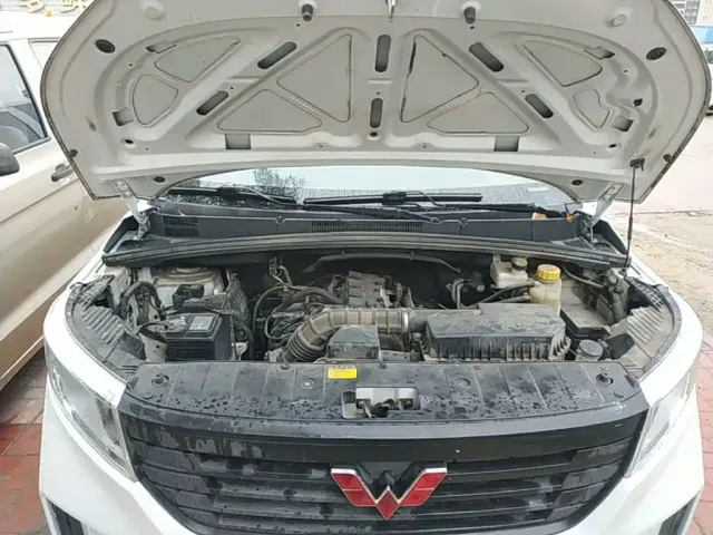Wuling Hongguang Plus — Фото автомобиля 19