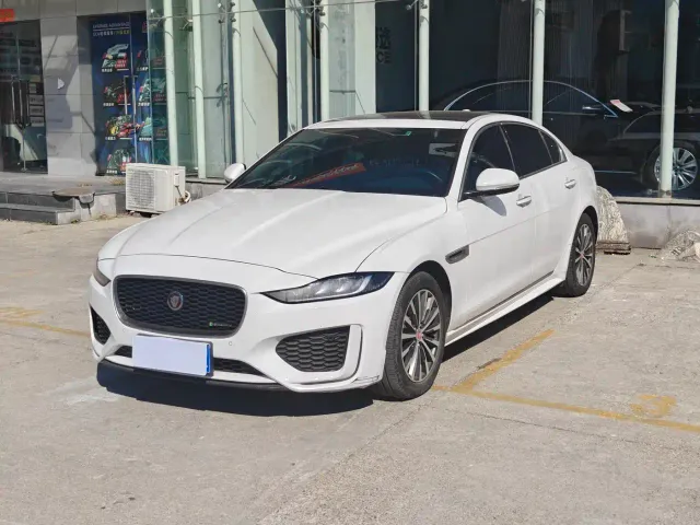 Фотография автомобиля — Jaguar XEL