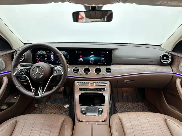 Mercedes-Benz E-Class — Фото автомобиля 10