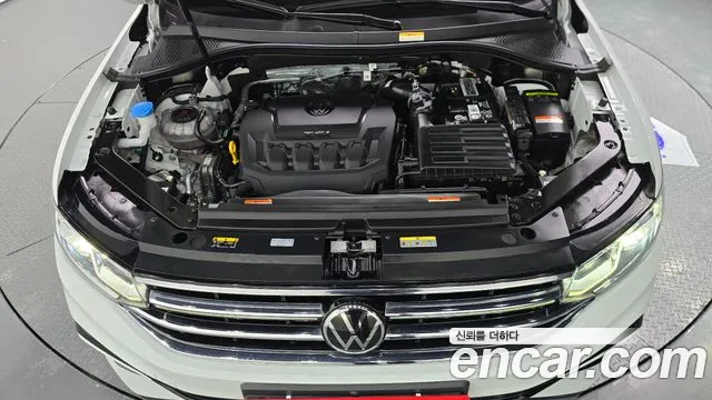 Volkswagen Tiguan — Фото автомобиля 6