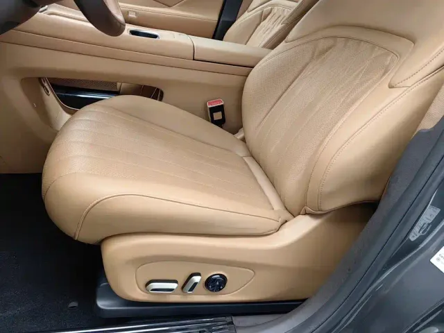 Dongfeng Aeolus L8 — Фото автомобиля 20
