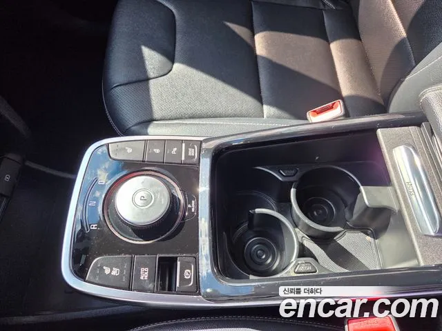 Kia Niro — Фото автомобиля 17