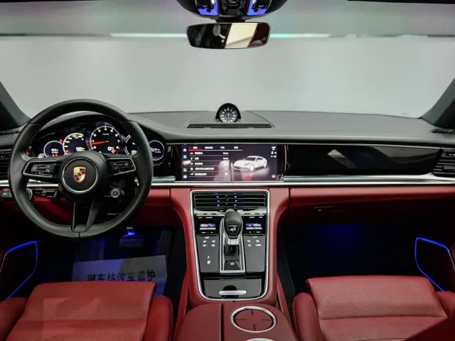 Porsche Panamera — Фото автомобиля 12