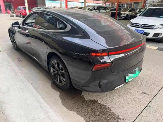 Xpeng P7 — Фото автомобиля 4