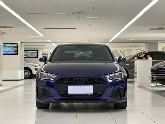 Audi A4L — Фото автомобиля 2