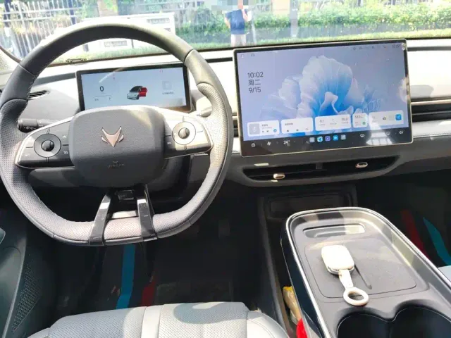 ARCFOX Arcfox T1 2025 425 Base Version — Фото автомобиля 12