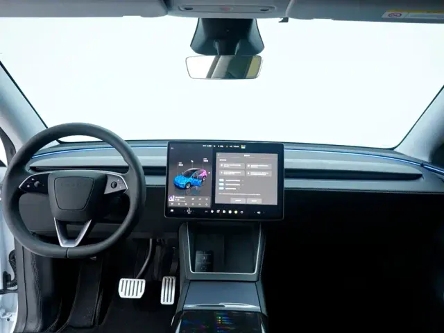 Tesla Model Y — Фото автомобиля 3