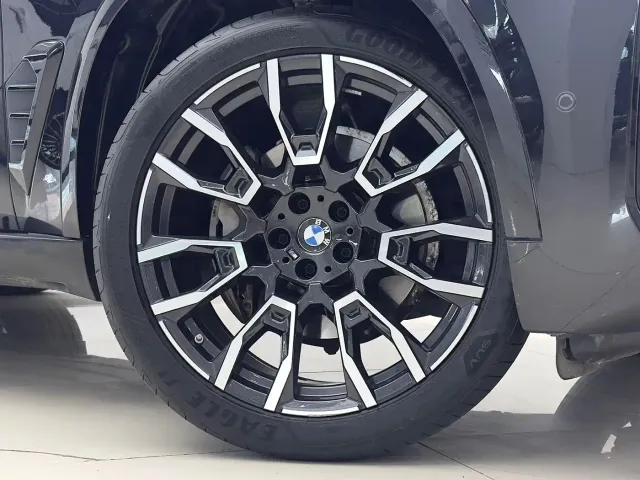 BMW X5 — Фото автомобиля 12