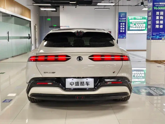 Denza Z9GT — Фото автомобиля 10