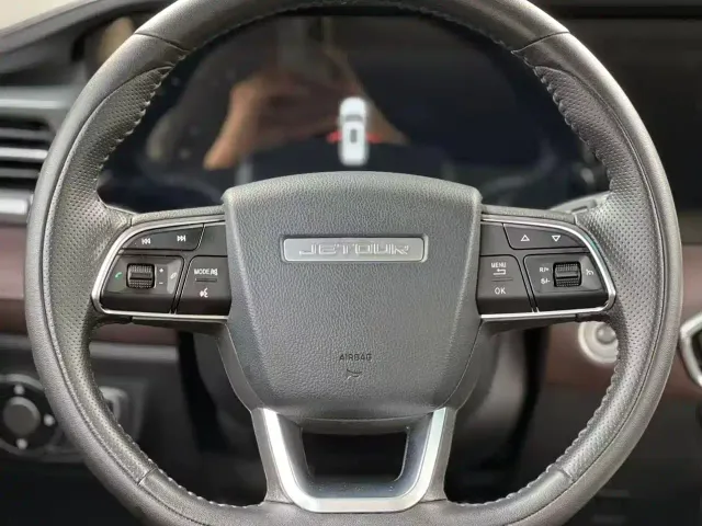 Jetour X90 Plus — Фото автомобиля 2