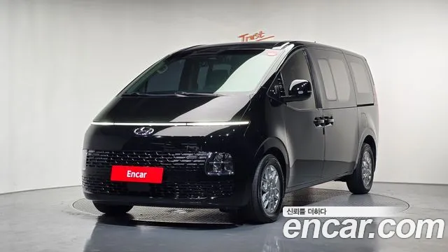 Фотография автомобиля — Hyundai Staria