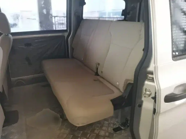 Wuling Hongguang V — Фото автомобиля 16