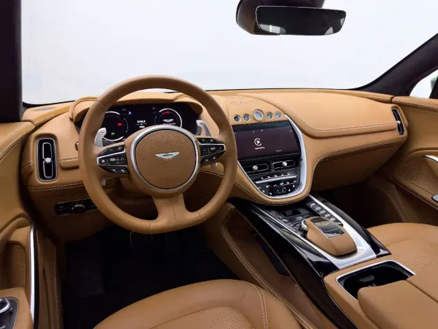 Aston Martin DBX — Фото автомобиля 19