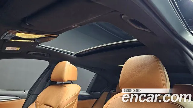BMW 5-Series — Фото автомобиля 19