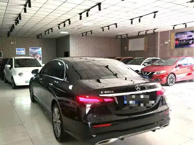 Mercedes-Benz E-Class — Фото автомобиля 7