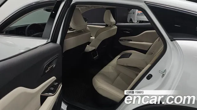 Toyota Crown — Фото автомобиля 12