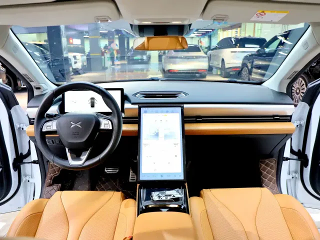 Xpeng P5 — Фото автомобиля 10