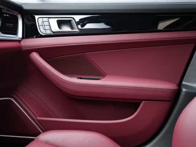 Porsche Panamera — Фото автомобиля 24