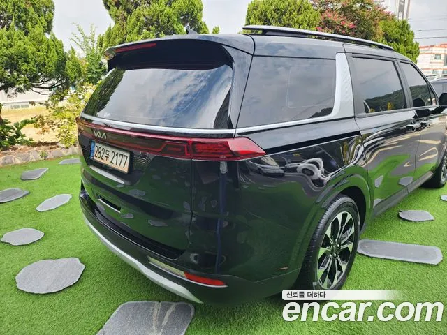 Kia Carnival Generation 4 — Фото автомобиля 5