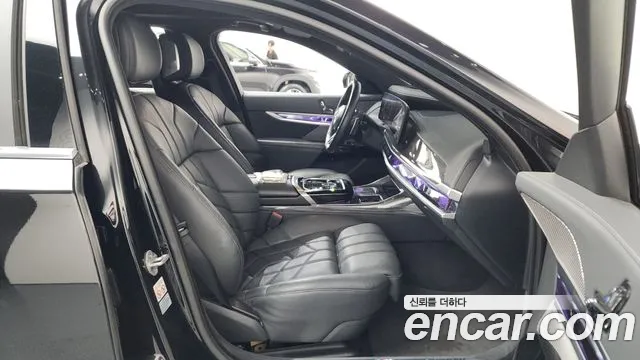 BMW 7 Series G70 — Фото автомобиля 26