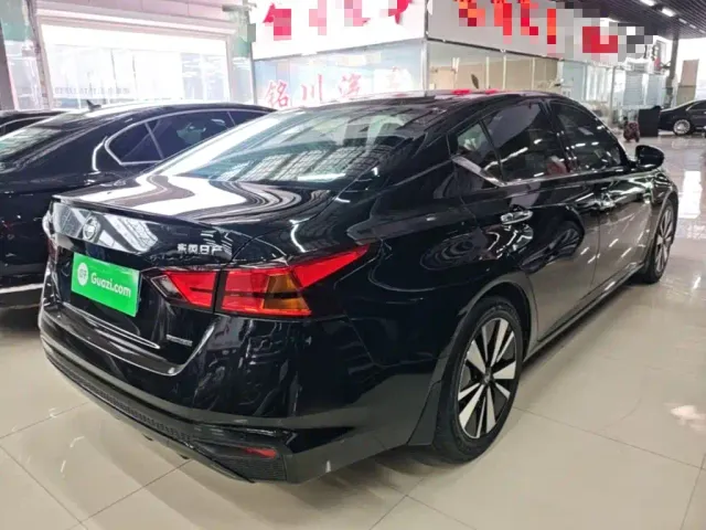 Nissan Teana — Фото автомобиля 6
