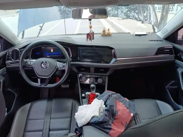 Volkswagen Sagitar — Фото автомобиля 5