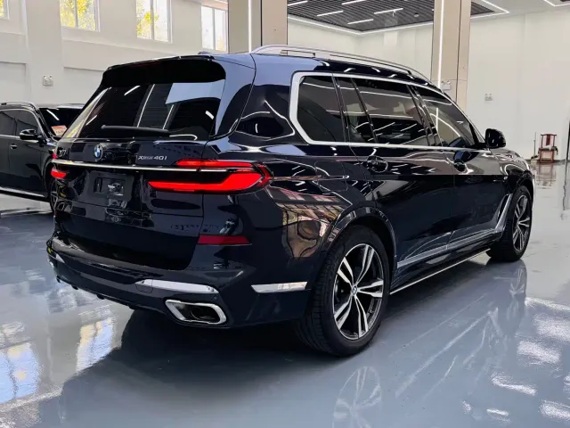 BMW X7 — Фото автомобиля 14