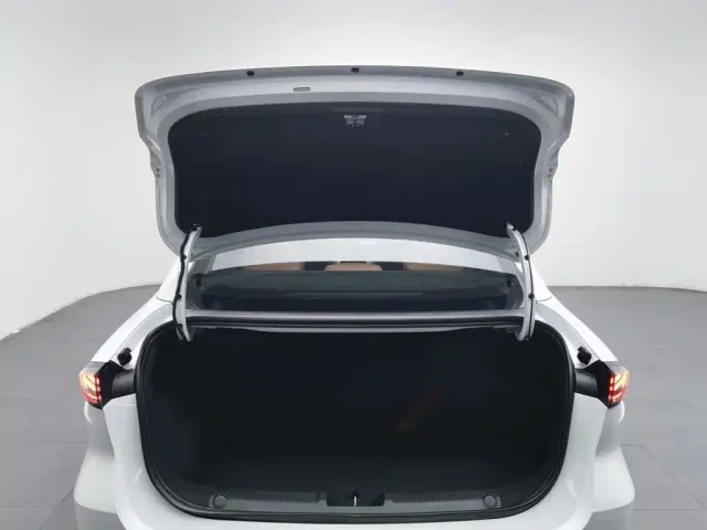 Geely Galaxy L6 — Фото автомобиля 16