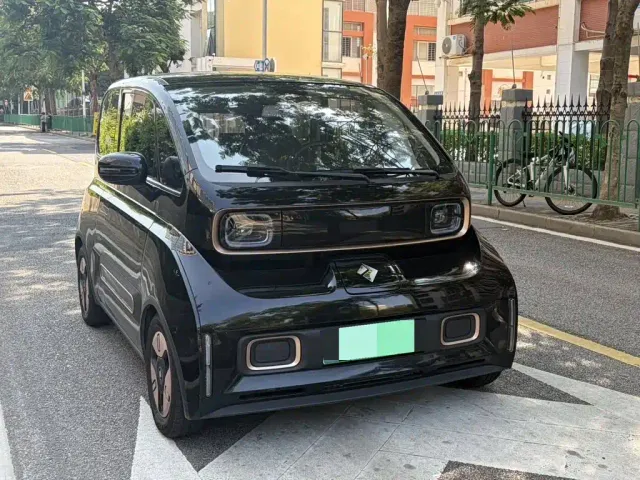 Baojun KiWi EV — Фото автомобиля 3