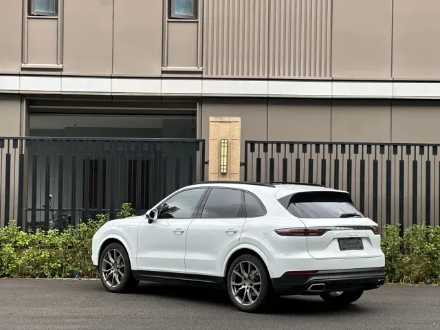 Porsche Cayenne — Фото автомобиля 6