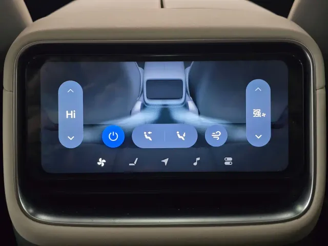 Xiaomi YU7 — Фото автомобиля 11