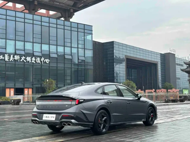 Hyundai Sonata — Фото автомобиля 9