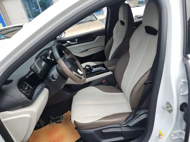 BYD Qin PLUS — Фото автомобиля 14