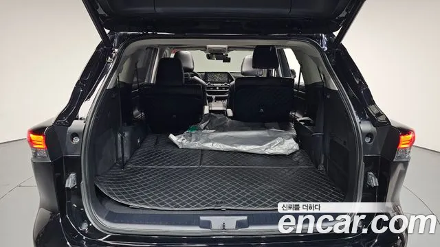 Toyota Highlander — Фото автомобиля 16